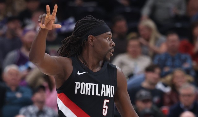 旺财28-阿夫迪亚缺阵！开拓者VS绿军先发：霍勒迪对阵老东家VS布朗&amp;怀特